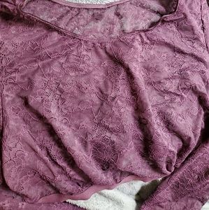 Lace long sleeve crop